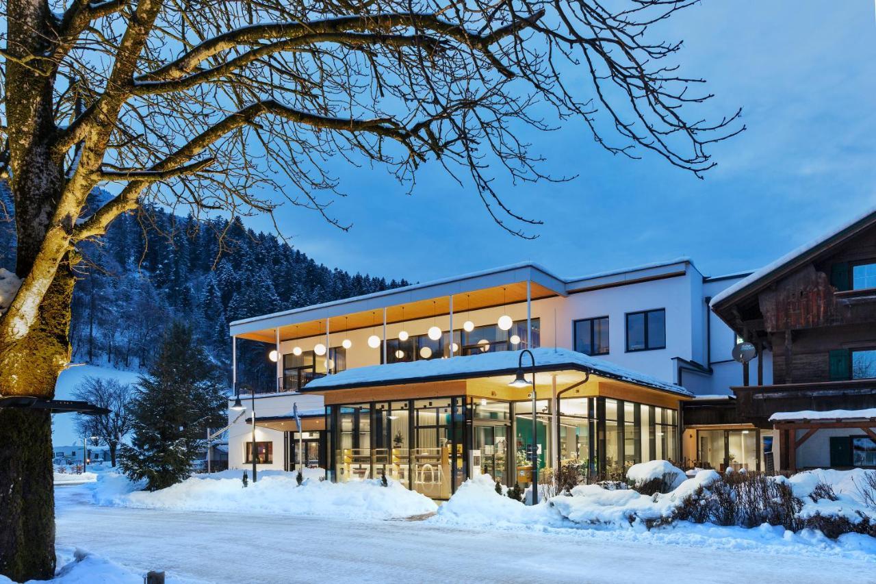 Natuerlich Hell. Aparthotel & Camping Fugen Bagian luar foto